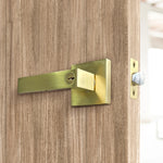 Detalle manija 360 dorado satín diseño moderno y elegante